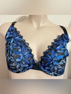 Victoria's Secret Very Sexy Low Cut Demi Black Blue Floral Unlined Bra 38DD NWT